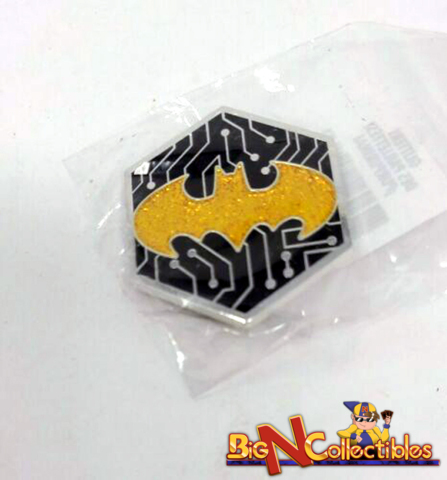 Funko Batman Symbol Gold Glitter Pin